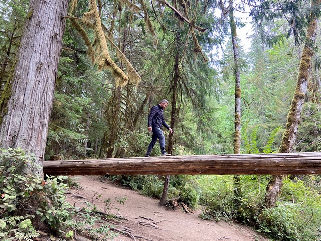 Hike by Hole in the Wall