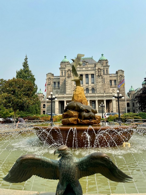 Victoria Parliament Building Fountain