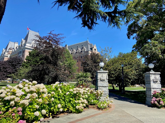 Parliament Building sides